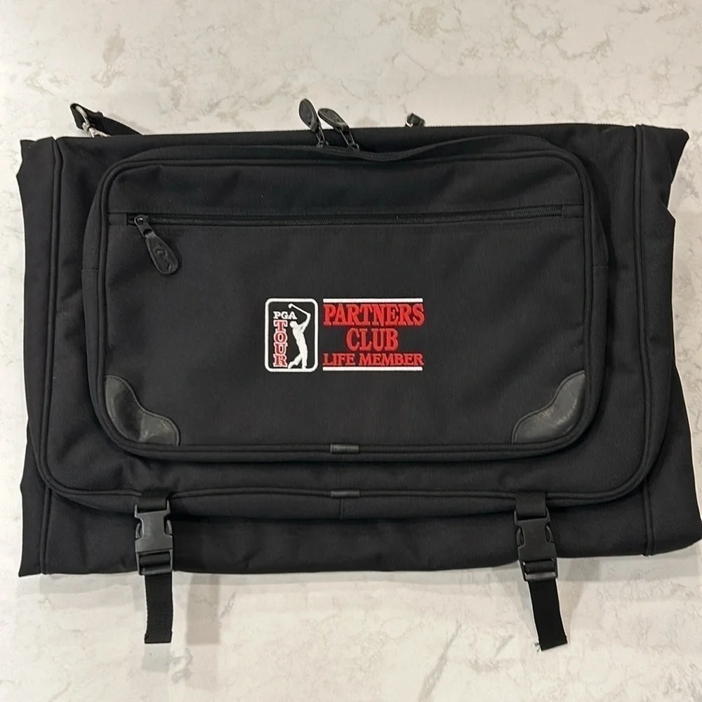 PGA Tour Golf Partners Club Life Member Travel Suit Shoulder Garment Carry Bag
